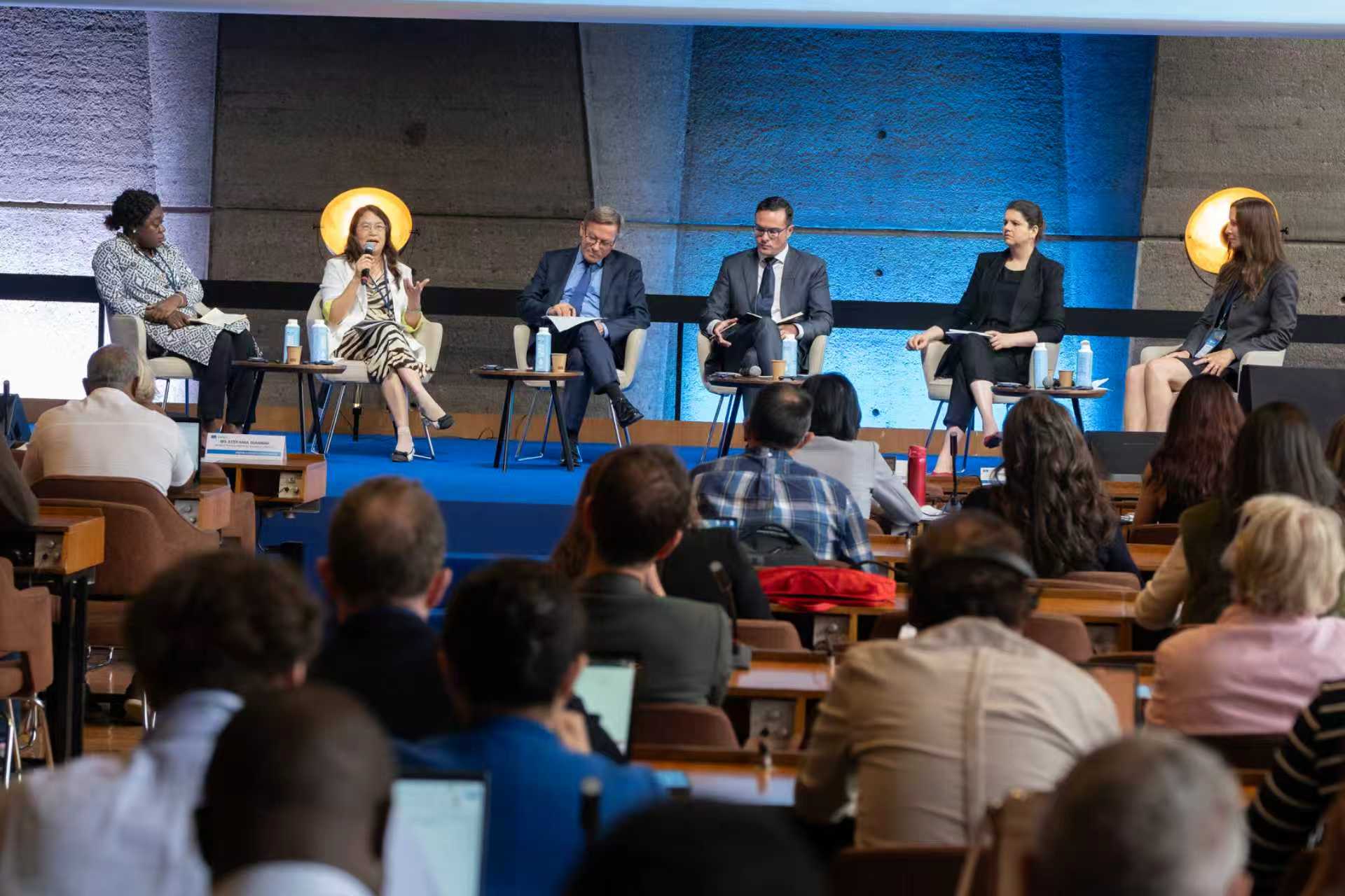 The Future of Curriculum in the Age of Artificial Intelligence - Professor Yuan Li shared the voices of Chinese teachers at the UNESCO-IBE Centenary Dialogue